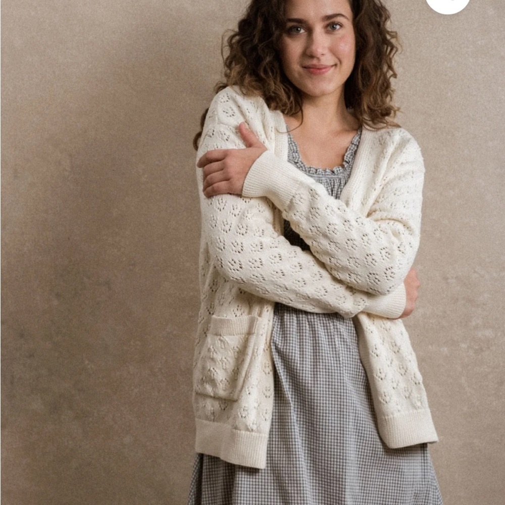 Neuflora Cassis Cardigan. NWOT. Size Medium.